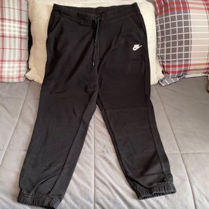 Women’s sweatpants